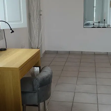 Santoriviera House *