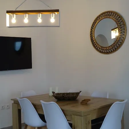 Holiday home Santoriviera House *